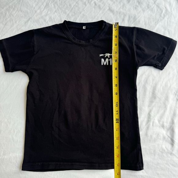 Boys black tee shirt . - Picture 6 of 7